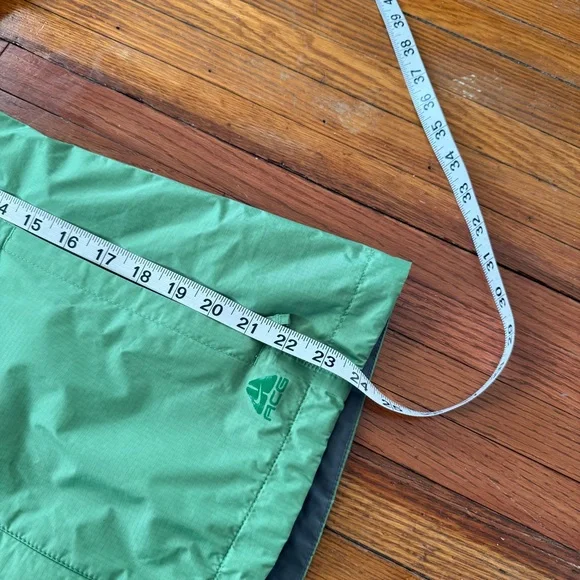 Nike ACG Rain Jacket - Picture 15 of 15